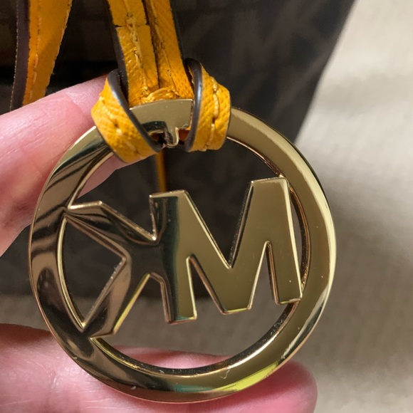 Authentic Michael Kors Handbag - Picture 5 of 10